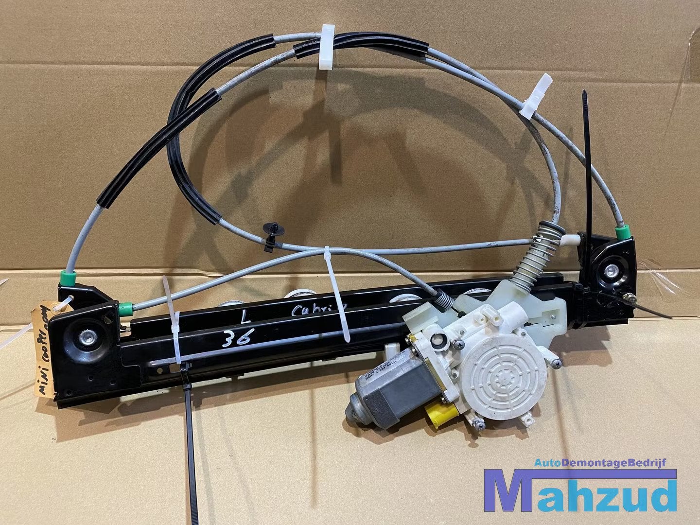 MINI COOPER ONE R50 R52 Links voor raammechaniek 2004-2008, Customer.service@mini.co.uk, BMW AG, Petuelring 130
80788  Munich, DE