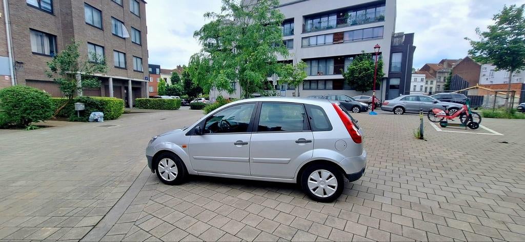 Ford fiesta 1.3 cc benzine ct ok pink leaf 3350 eur, Auto's, Bluetooth, Particulier, Te koop, Benzine