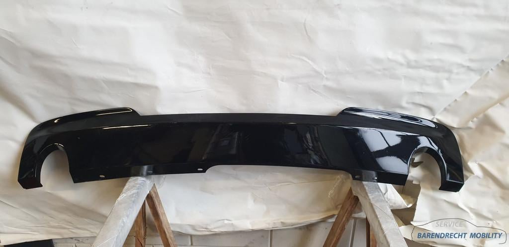 Diffuseur d'origine F10 F11 Pack M S rie 5 51127906283 doubl, Petuelring 130
80788  Munich, DE, Arrière, Pare-chocs, Info@bmw.de