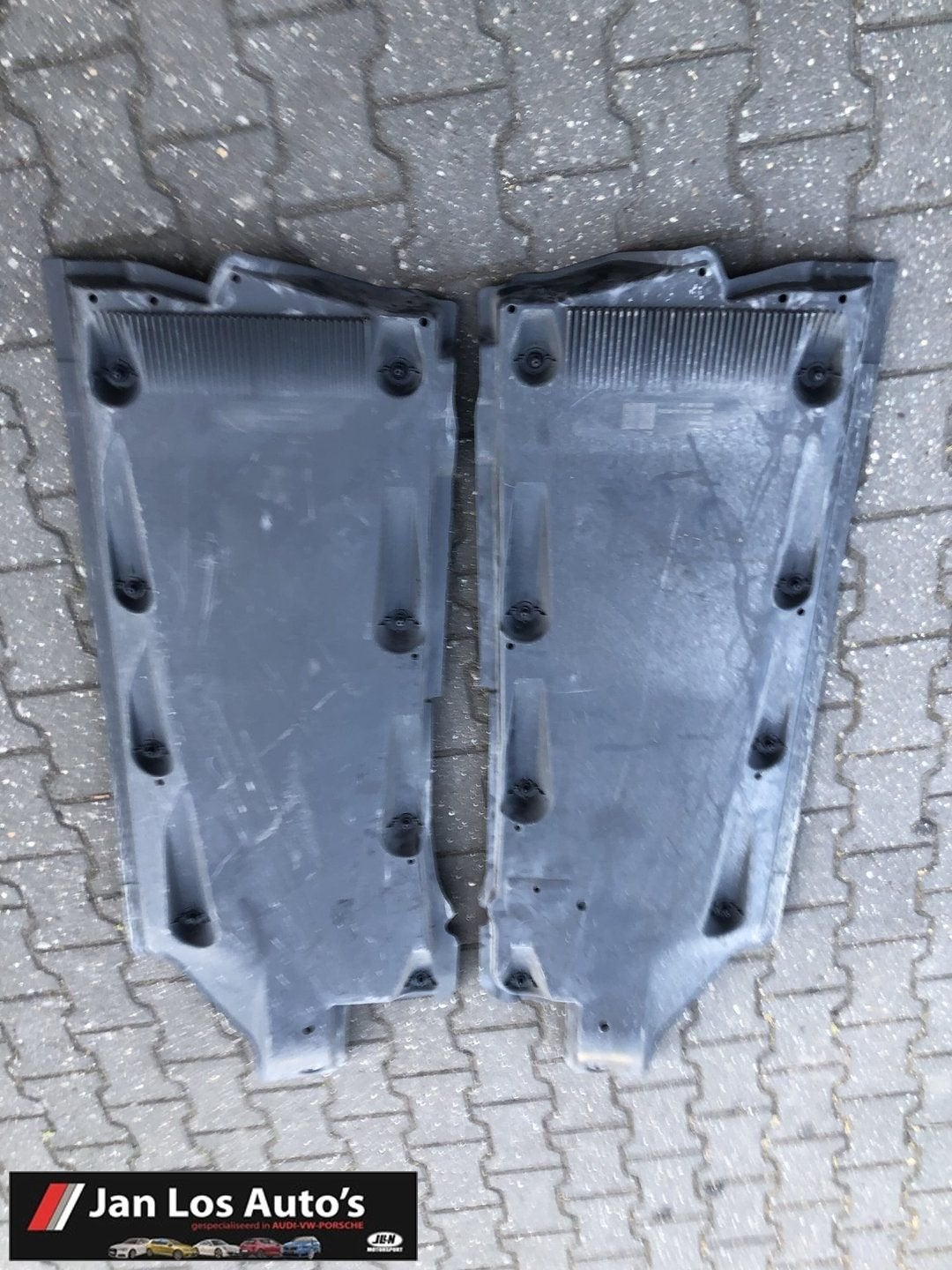 Audi A1 S1 bodemplaat links ennrechts, Gebruikt, -, -, Ophalen of Verzenden