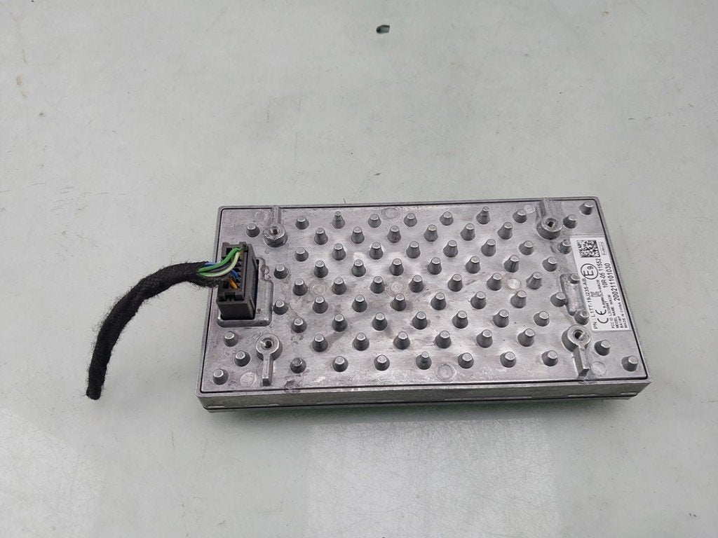 CHARGEUR DE TELEPHONE A INDUCTION (|M1TT19J235BB|), Ford-Werke GmbH, Utilisé, Kunden@ford.com, Henry-Ford-Straße  1
50735  Köln, DE