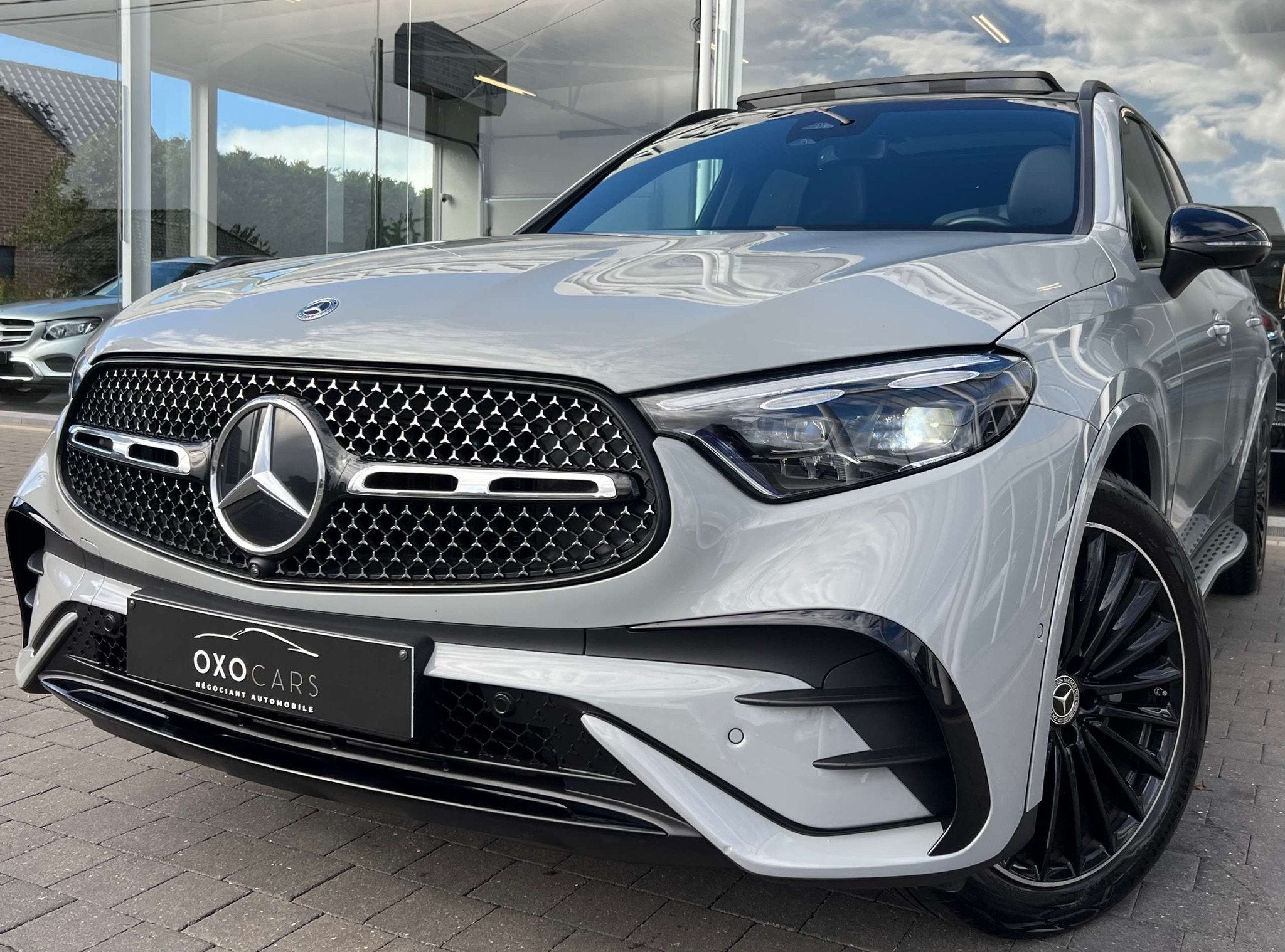 Mercedes-Benz GLC 200 Pack AMG 4Matic GRIS ALPIN / Utilitair, Auto's, Automaat, Gebruikt, Zwart, 4 cilinders