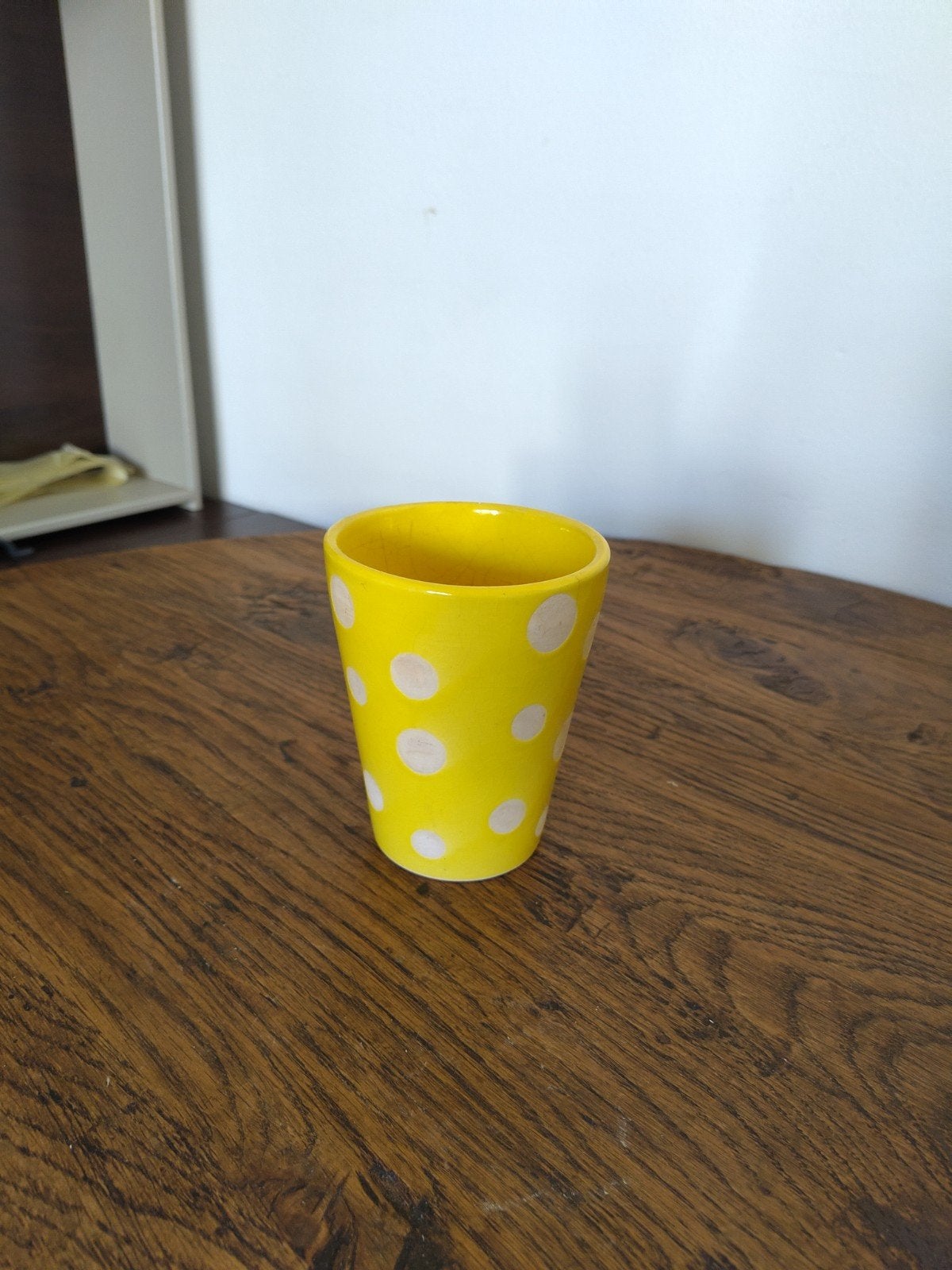 Petit pot jaune a poid, Jardin & Terrasse, Pots de fleurs, Moins de 25 cm, Enlèvement, Utilisé, Moins de 40 cm