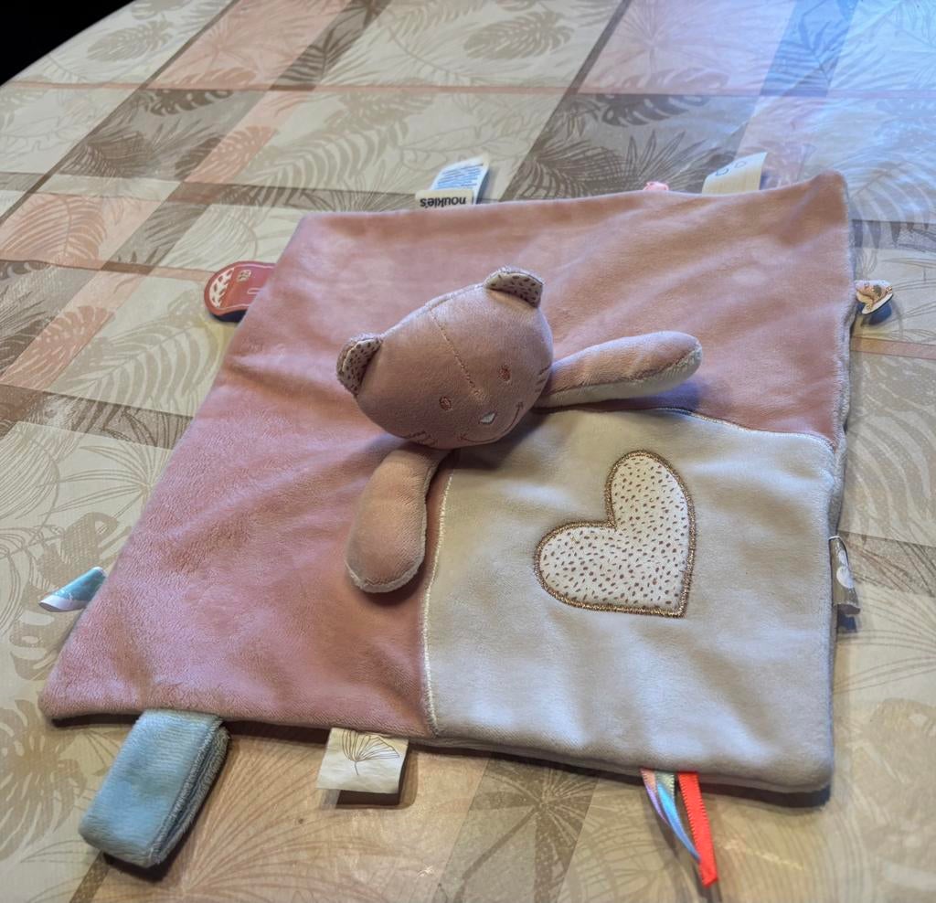 Nieuwstaat Noukie’s knuffeldoekjes, Overige karakters, Overige typen, Ophalen of Verzenden, Zo goed als nieuw