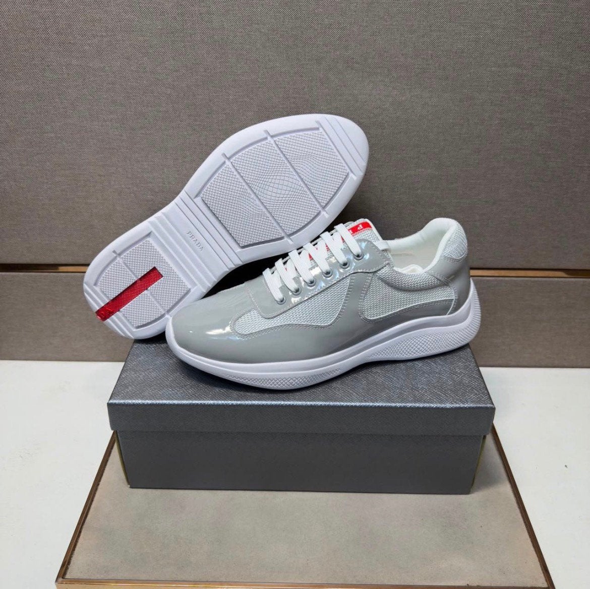 Prada cup gris, Vêtements | Hommes, Chaussures, Enlèvement ou Envoi, Neuf