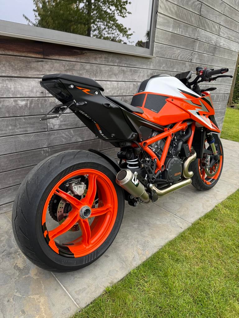 KTM Superduke 1290R EVO - 2022 - 8040km - 1j garantie!!, Motoren, Motoren | KTM, 2 cilinders, Traction Control, Occasion, Motorrijbewijs A