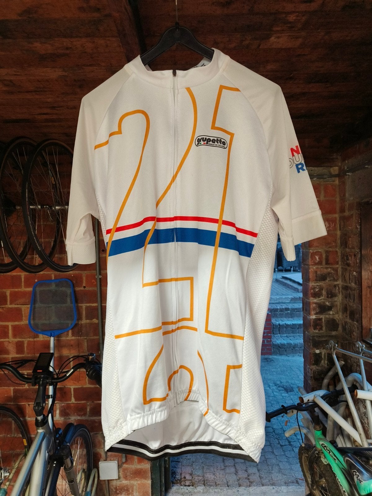 lot (retro) wielerkledij (truitjes, broeken, vesten) te koop, Ophalen of Verzenden