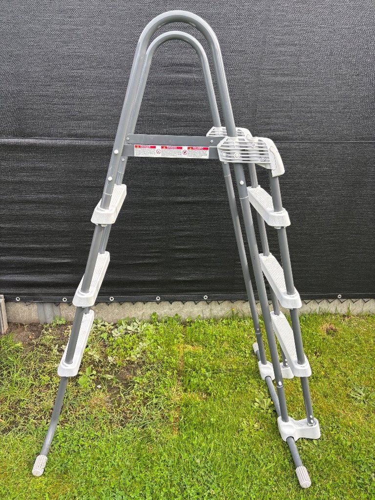 Intex Ladder Met Mobiele Tredes 91/107Cm, Ophalen, Gebruikt, Ladder