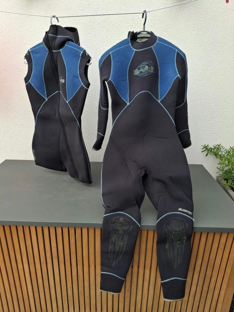 BARE Elastek 7 mm dames duikpak met bijhorende shorty, Enlèvement, Utilisé, Combinaison de plongée
