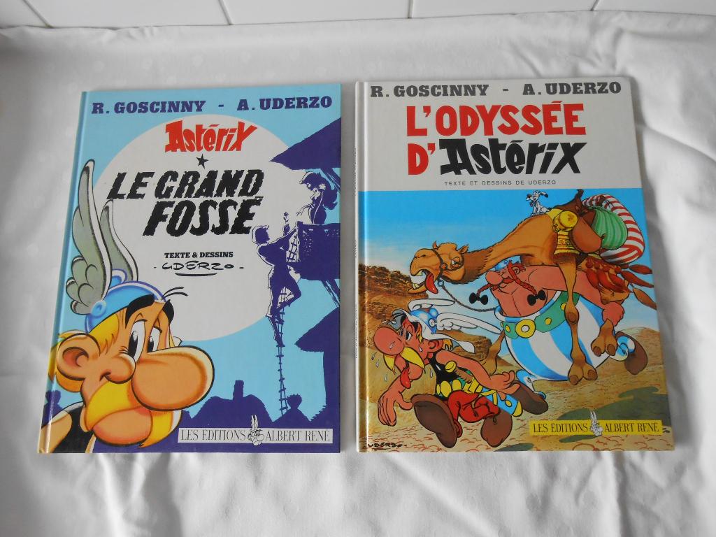 2 bandes dessinées Astérix - français, Livres, BD, Comme neuf, Plusieurs BD, Enlèvement ou Envoi