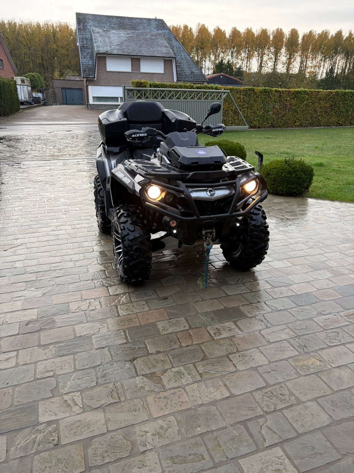 Cam- am outlander 1000cc, Motoren