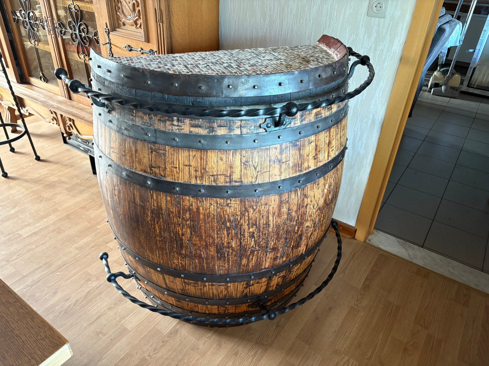 Bar kast, Huis en Inrichting, Ophalen, Gebruikt, Inclusief barstoelen