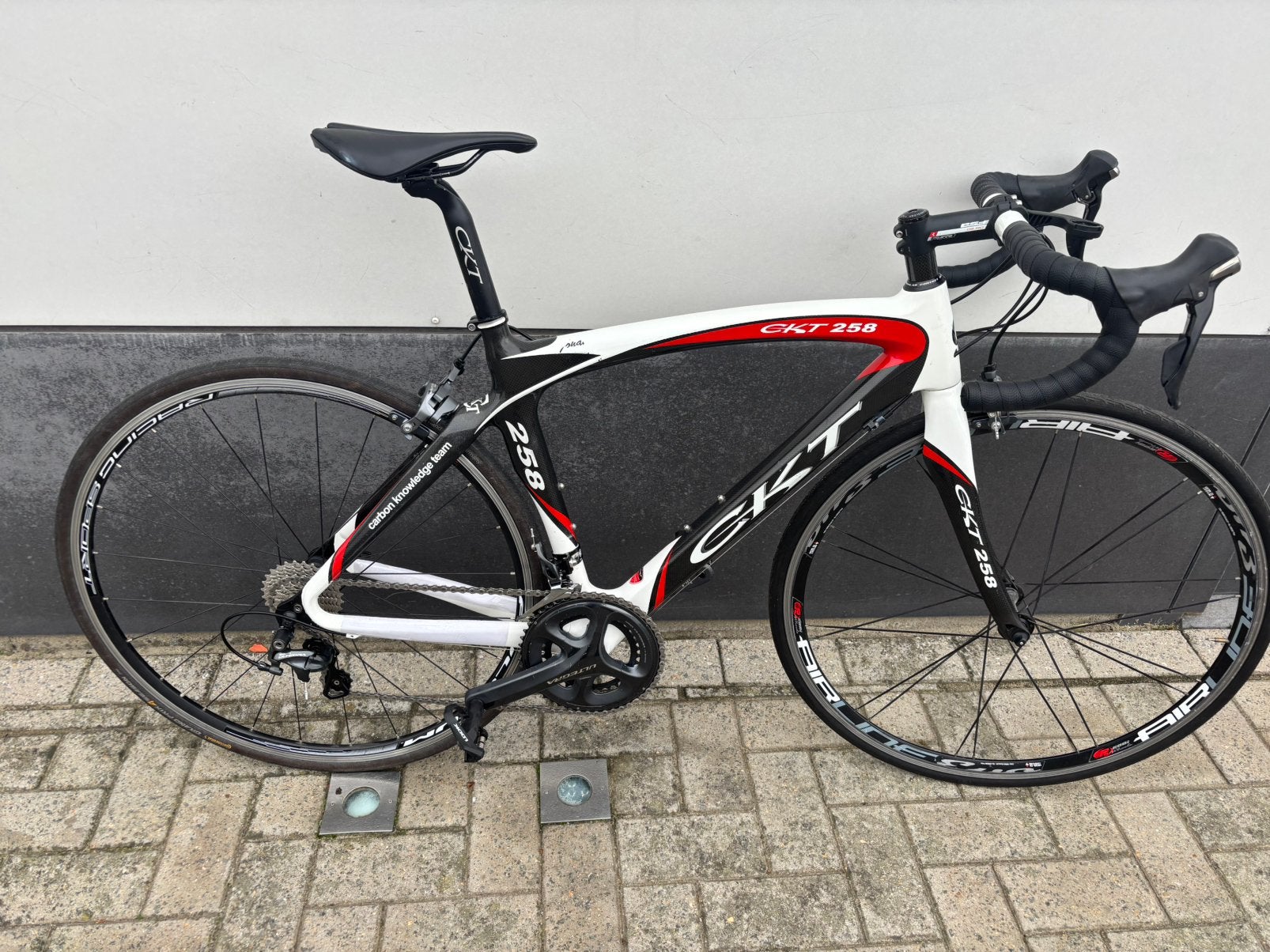 CKT 258, Vélos & Vélomoteurs, Vélos | Vélos de course, Comme neuf, Hommes, Autres marques, 10 à 15 vitesses, 28 pouces, Frein sur jante