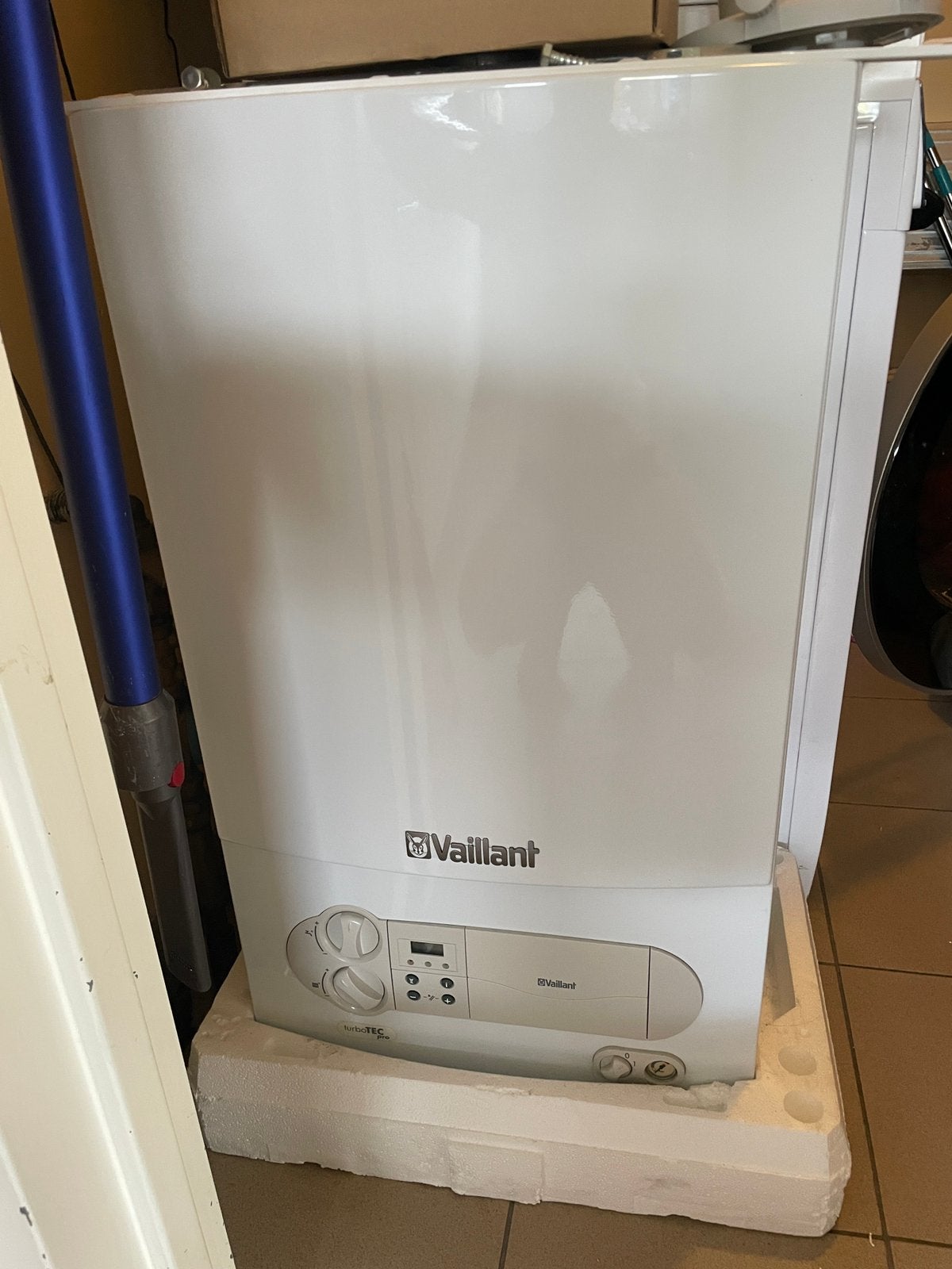 Zo goed als nieuwe Vaillant turboTEC – Antwerpen, Doe-het-zelf en Bouw, Ophalen, Zo goed als nieuw, Cv-ketel of Combi-ketel