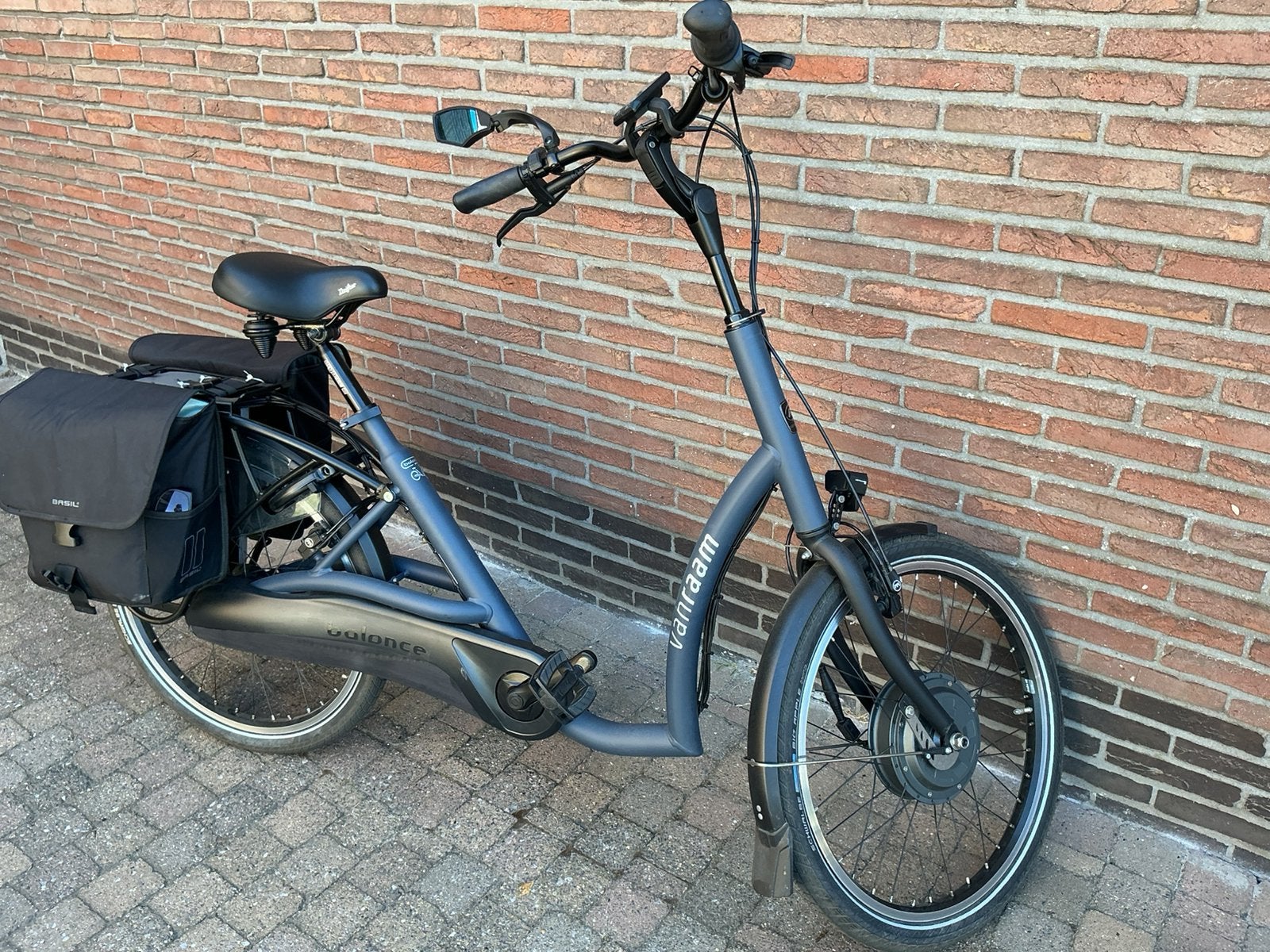 Elektrische fiets exstra lage instap, Fietsen en Brommers, Ophalen, Zo goed als nieuw