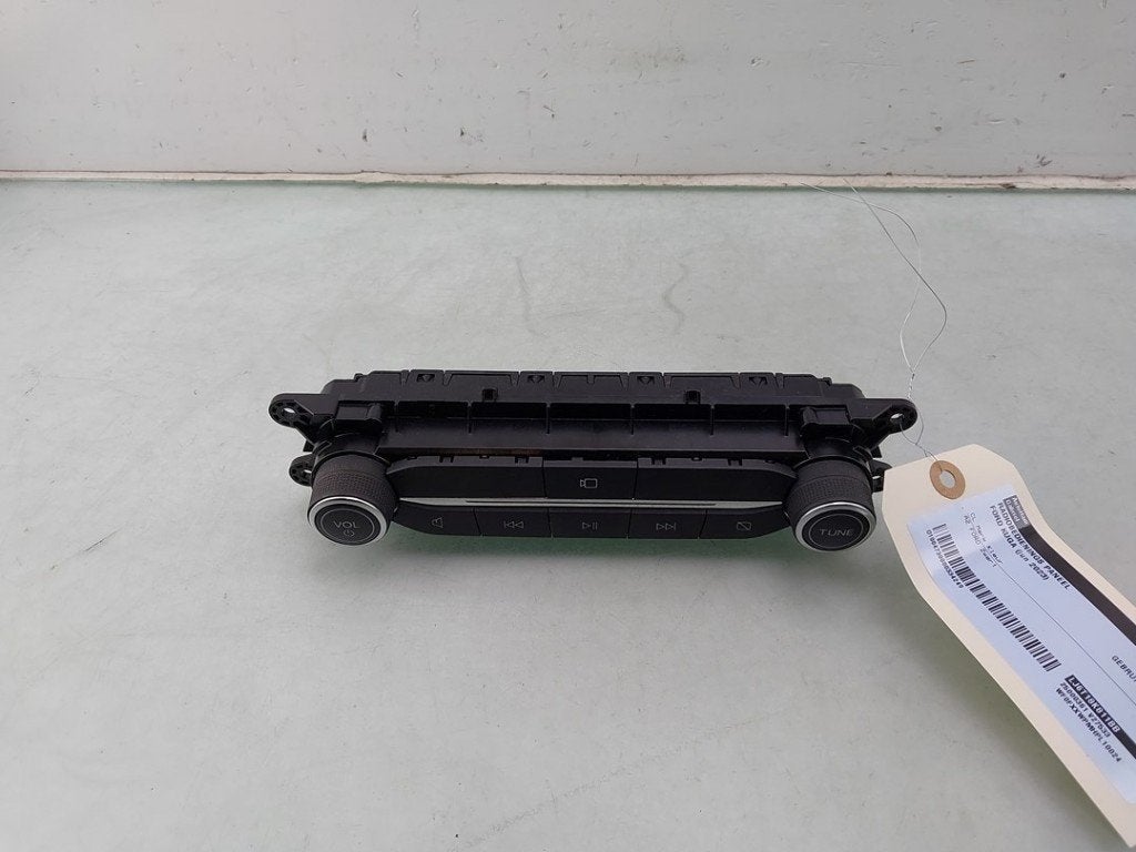 RADIOBEDIENING PANEEL Ford Kuga III (DFK) (01-2019/-), Gebruikt, Ford