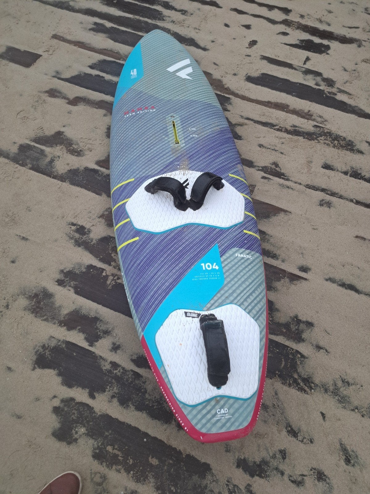 Fanatic Mamba 104, Sports nautiques & Bateaux, Planche à voile, Enlèvement, Fanatic