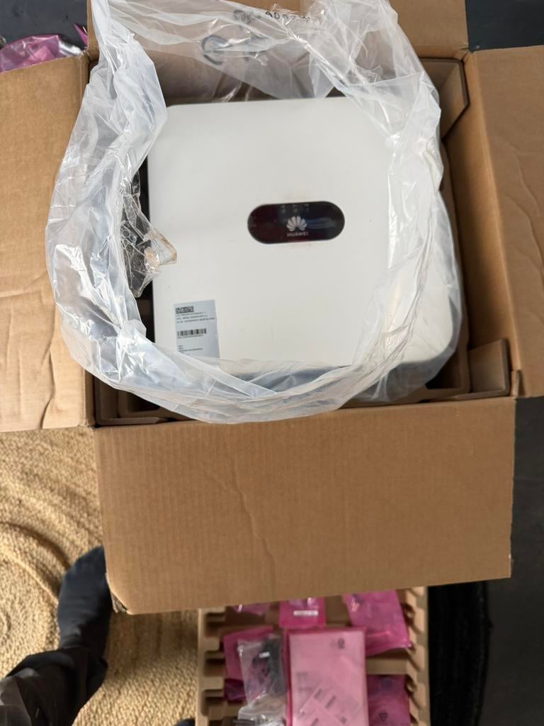 Huawei SUN2000-4KTL-L1 Hybride Omvormer – 4 kW, Ophalen, Zo goed als nieuw