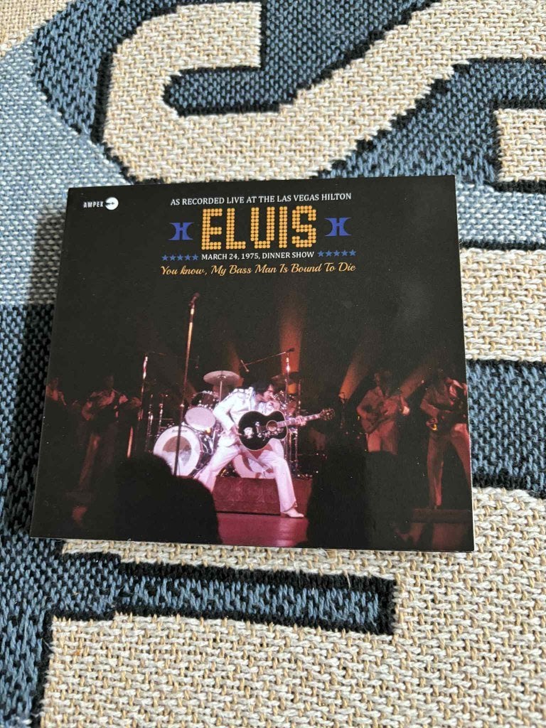 Elvis dubbele live bootleg cd,You know, my bass man is bound, Enlèvement ou Envoi, Comme neuf, Rock and Roll