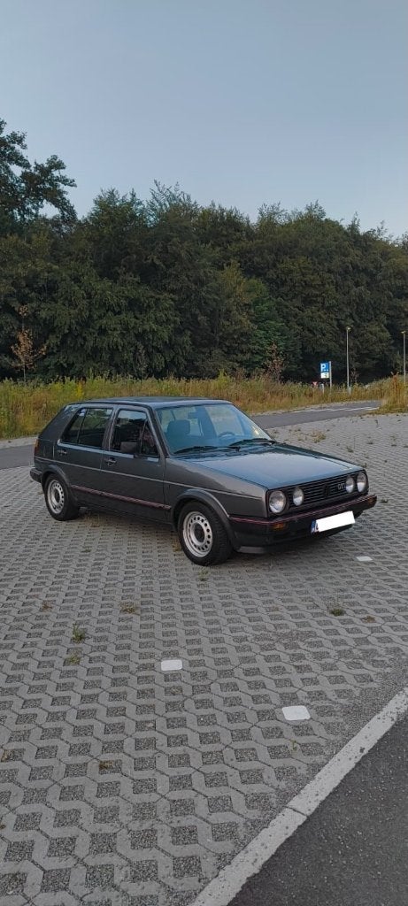 Volkswagen Golf GTI 1.8 112cv 19EV, Auto's, Volkswagen, Voorwielaandrijving, 4 zetels, Stof, 4 cilinders