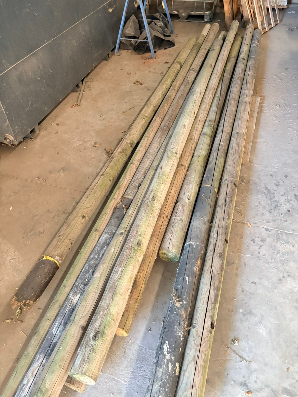 Houten palen 10st leilinden ong 5 meter H, Tuin en Terras, Palen, Balken en Planken, Ophalen, Zo goed als nieuw, Palen