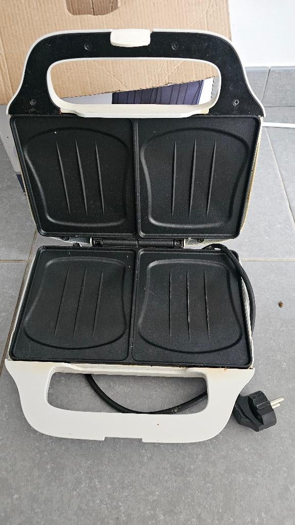 Appareil à croques / grill XL DOMO – 900W, Electroménager, Grils de contact, Enlèvement