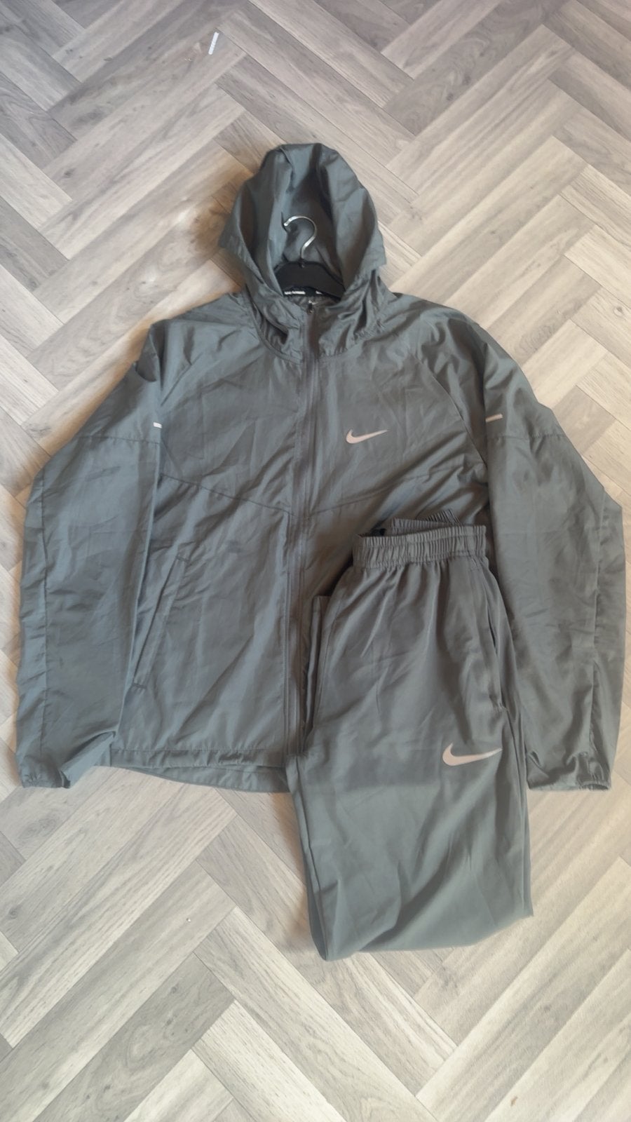 Nike miller set grijs, Ophalen, Nieuw, Maat 52/54 (L), Grijs