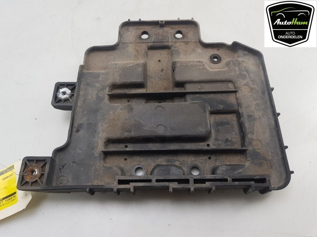 BAC A BATTERIE Hyundai iX20 (JC) (|371501P360|), Hyundai Motor Deutschland GmbH, Kaiserleipromenade 5
63067  Offenbach am Main, DE