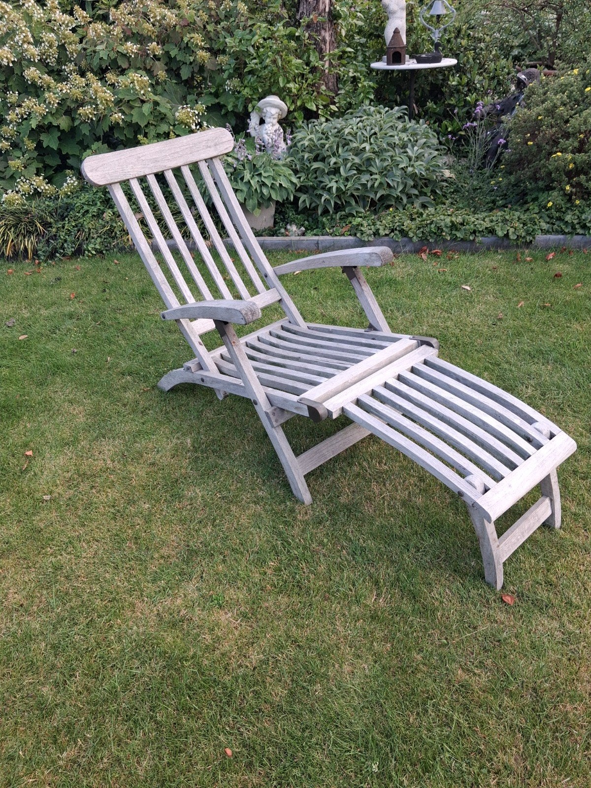 2. Teak houten  Ligbedden  met bijhorende kussens, Ophalen