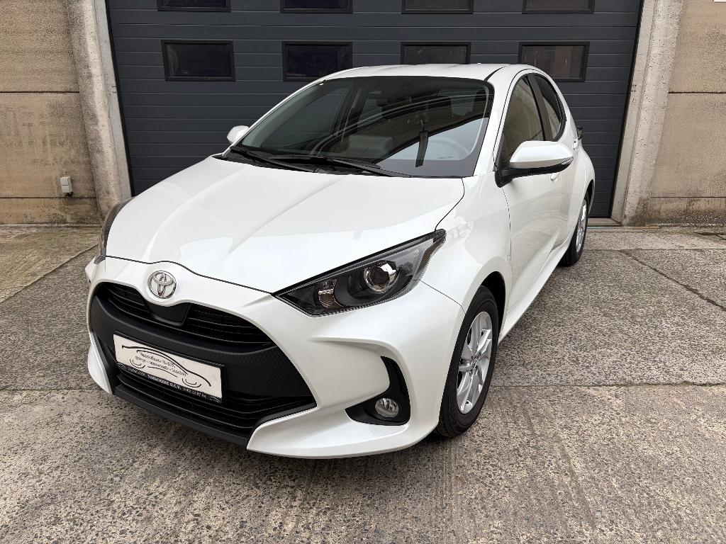 Toyota Yaris 1.5 VVT-i - 06/2024 - 8626 km, Auto's, Voorwielaandrijving, Stof, Wit, Verlengde garantie