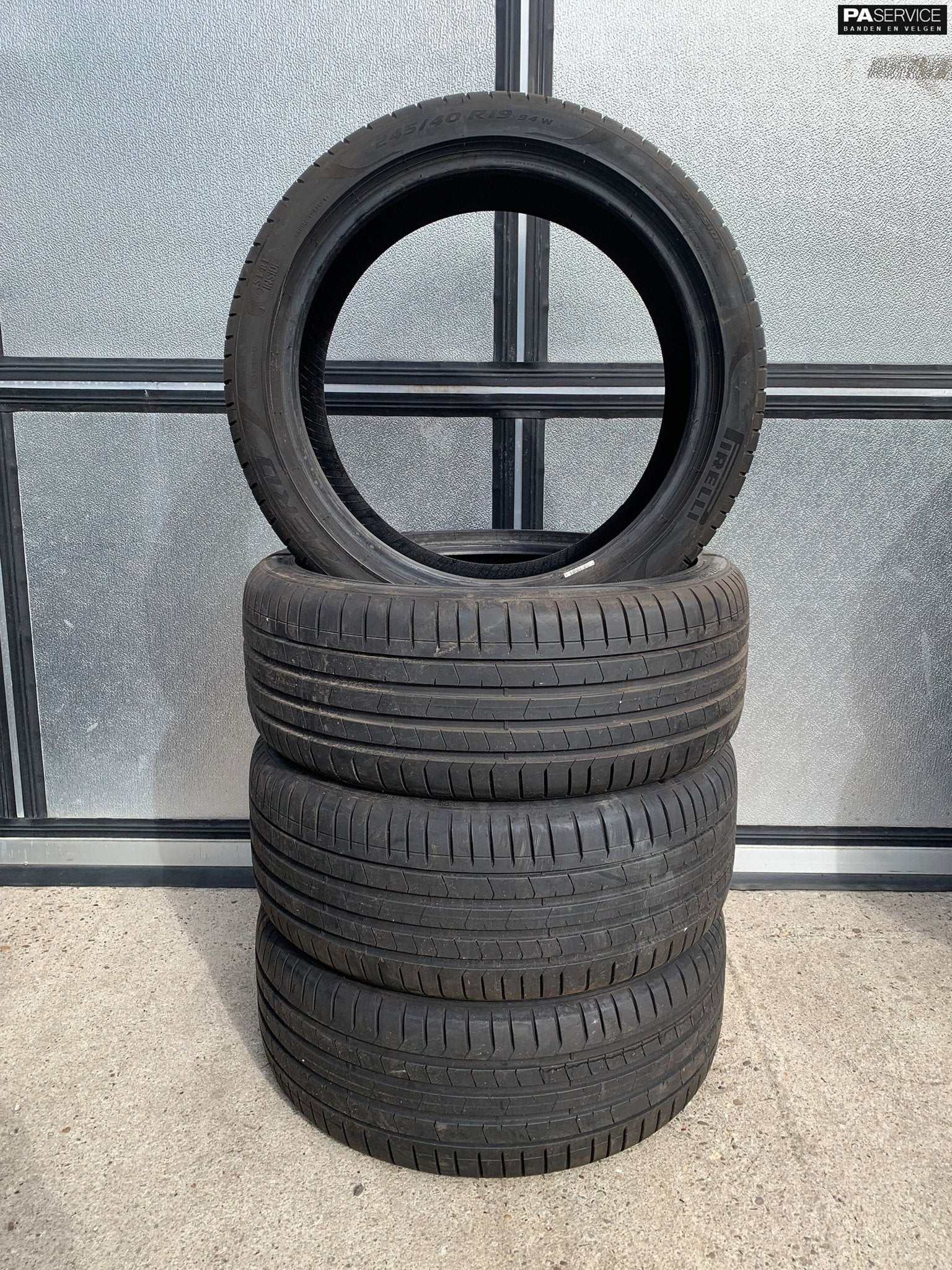 4x Pirelli 245 40 19 zomerbanden met 6.5 mm en 5,5 mm, Auto-onderdelen, 19 inch, -, -, Banden en Velgen