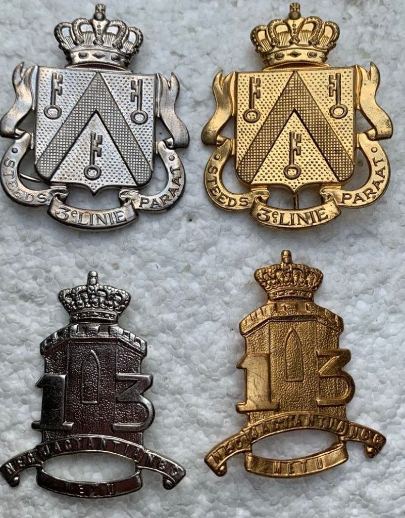 Kenteken, 3de LINIE + 13de LINIE mutskentek, Zilver+Goud, Ophalen of Verzenden, Landmacht, Embleem of Badge
