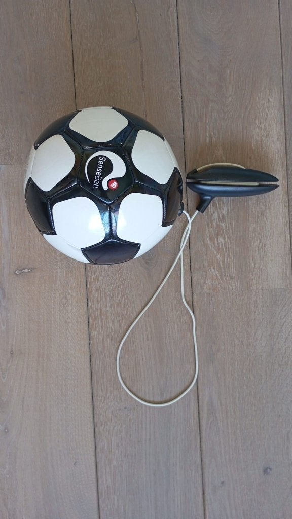 Senseball, Sport en Fitness, Voetbal, Ophalen of Verzenden, Zo goed als nieuw, Bal