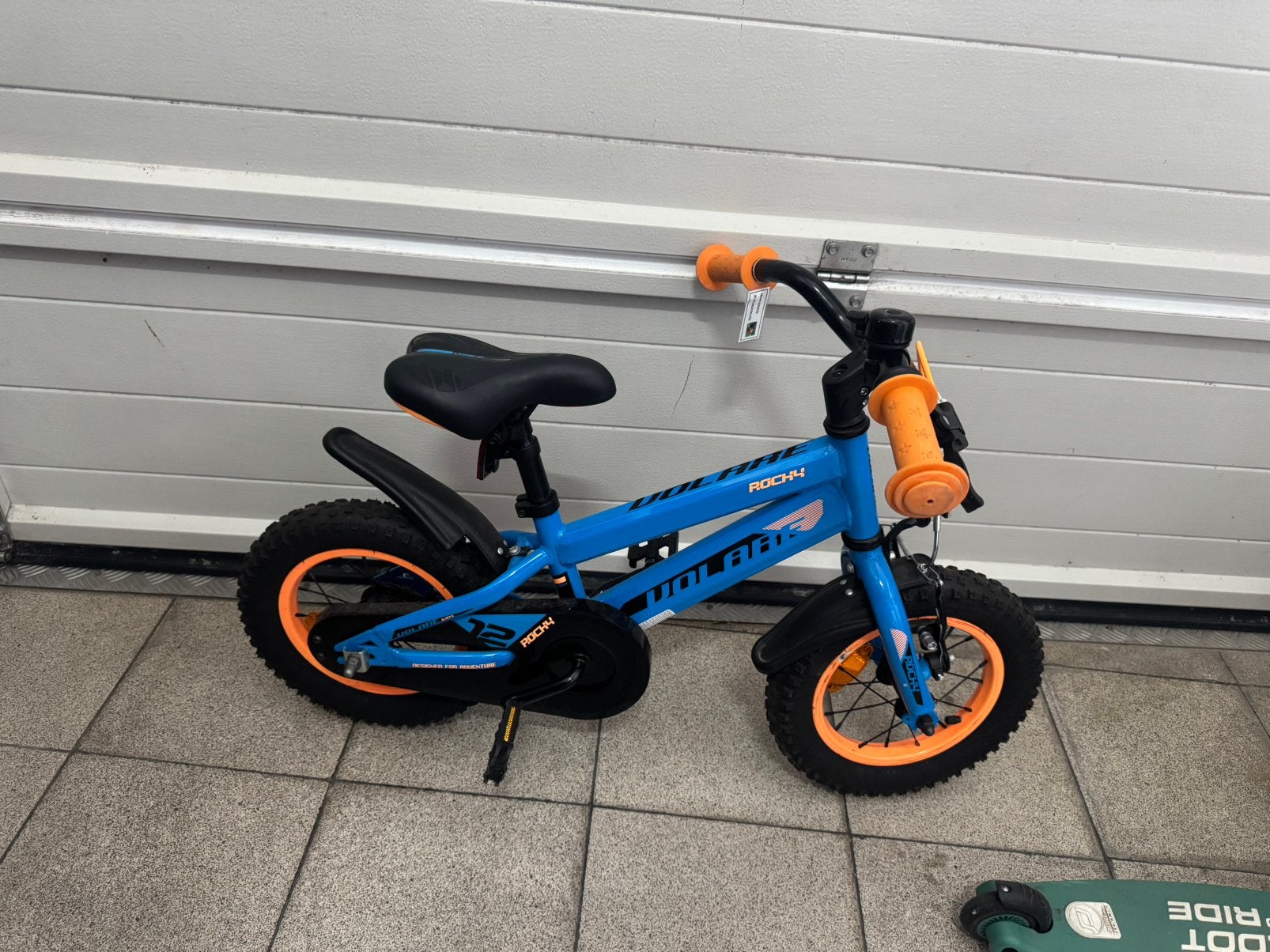 Vélo Volare Rocky pour enfants - Garçons - 12 pouces - Bleu, Stabilisateurs, Frein à rétropédalage, Comme neuf, Moins de 16 pouces