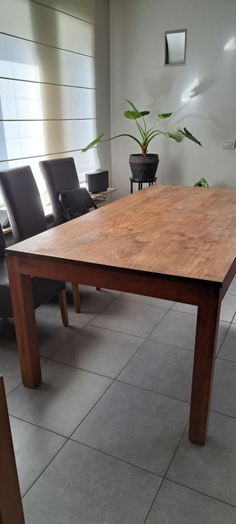 Table 200x 100, Enlèvement