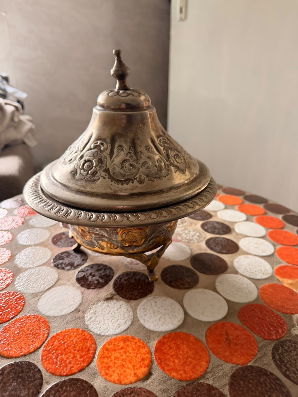 Vintage Messing / Koperen Bonbonnière op Pootjes, Antiek en Kunst, Ophalen of Verzenden