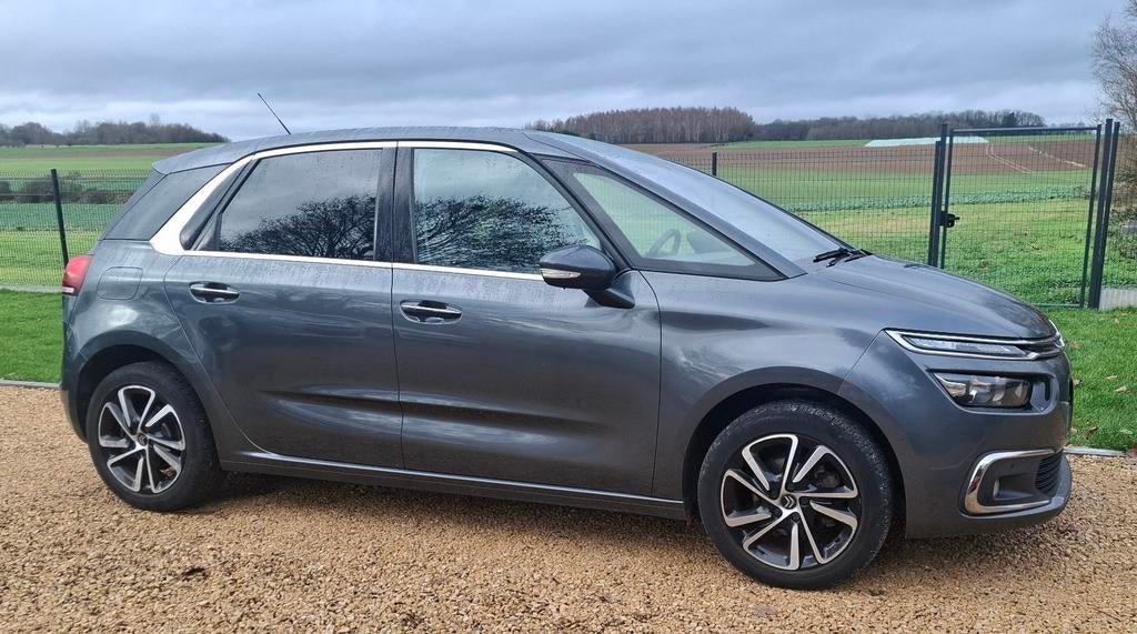 Très belle c4 picasso 107000km 1.2 essence 131ch 2017, Auto's, Citroën, Voorwielaandrijving, Monovolume, Leder en Stof, Bedrijf