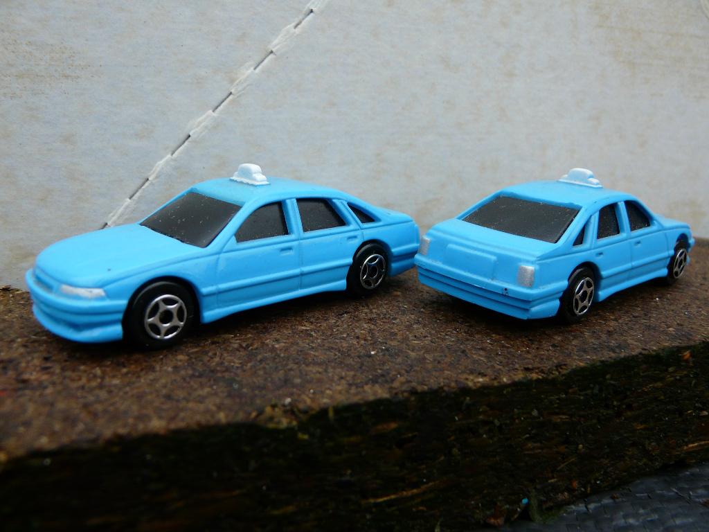 Modèle de voiture Edocar ,Playart et sans nom de fabricant, Enlèvement, Utilisé, Voiture