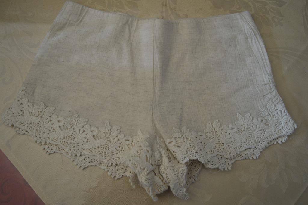 ZARA Trafaluc Short onderaan kant Ecru XS, Kort, Ophalen of Verzenden, Zo goed als nieuw, Maat 34 (XS) of kleiner