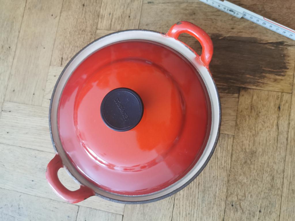 Casserole le creuset cocotte émail rouge fonte 20 cm, Zo goed als nieuw, Gietijzer