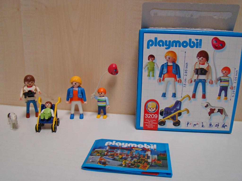 playmobil 3209 = gezin 4 personen met buggy + hond, Ophalen of Verzenden, Zo goed als nieuw