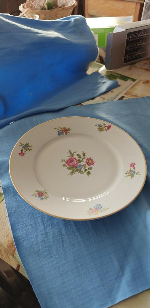 bord porselein Baudour Cerabel gouden randje, Antiquités & Art, Antiquités | Services (vaisselle) pièces, Enlèvement ou Envoi