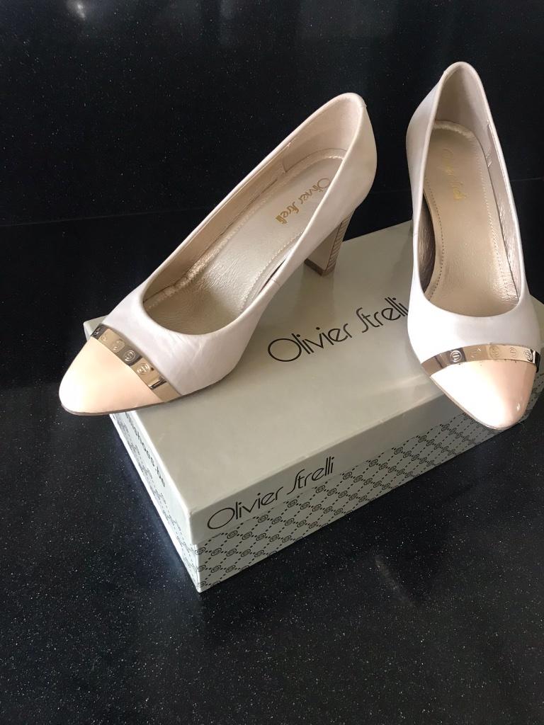 Chaussures Olivier Strelli, Kleding | Dames, Schoenen, Olivier Strelli, Beige, Ophalen of Verzenden, Zo goed als nieuw