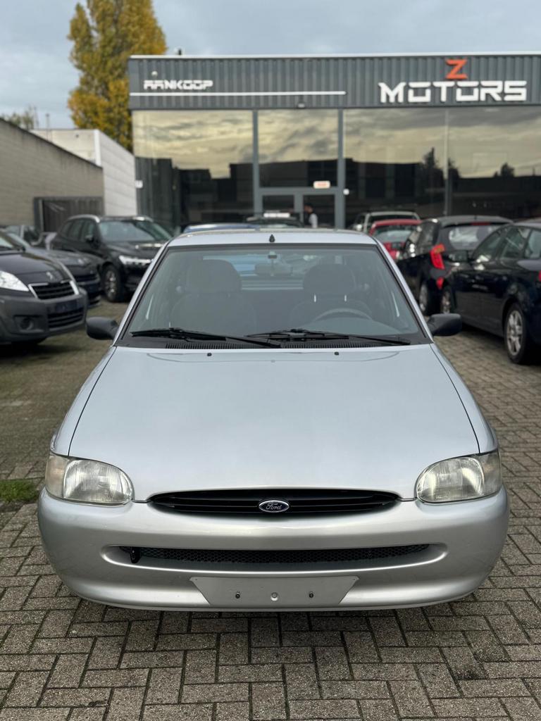 FORD ESCORT // BENZINE, Auto's, Ford, Escort, Stof, Bedrijf, 1400 cc