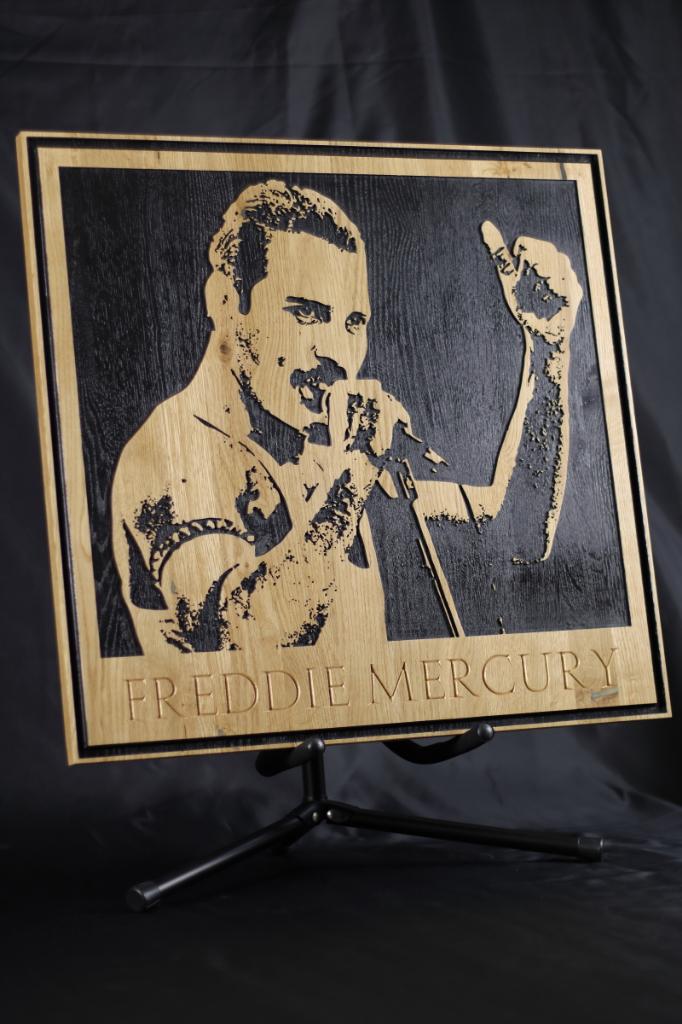 Freddie Mercury | Formaat III | Gefreesd in Eiken, Antiek en Kunst, Kunst | Overige Kunst, Verzenden