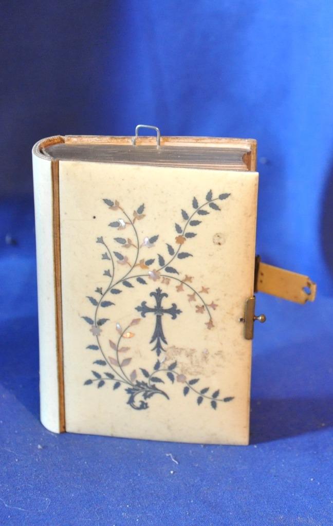 missel en néerlandais de 1899, Collections, Religion, Enlèvement ou Envoi, Utilisé, Livre, Christianisme | Catholique