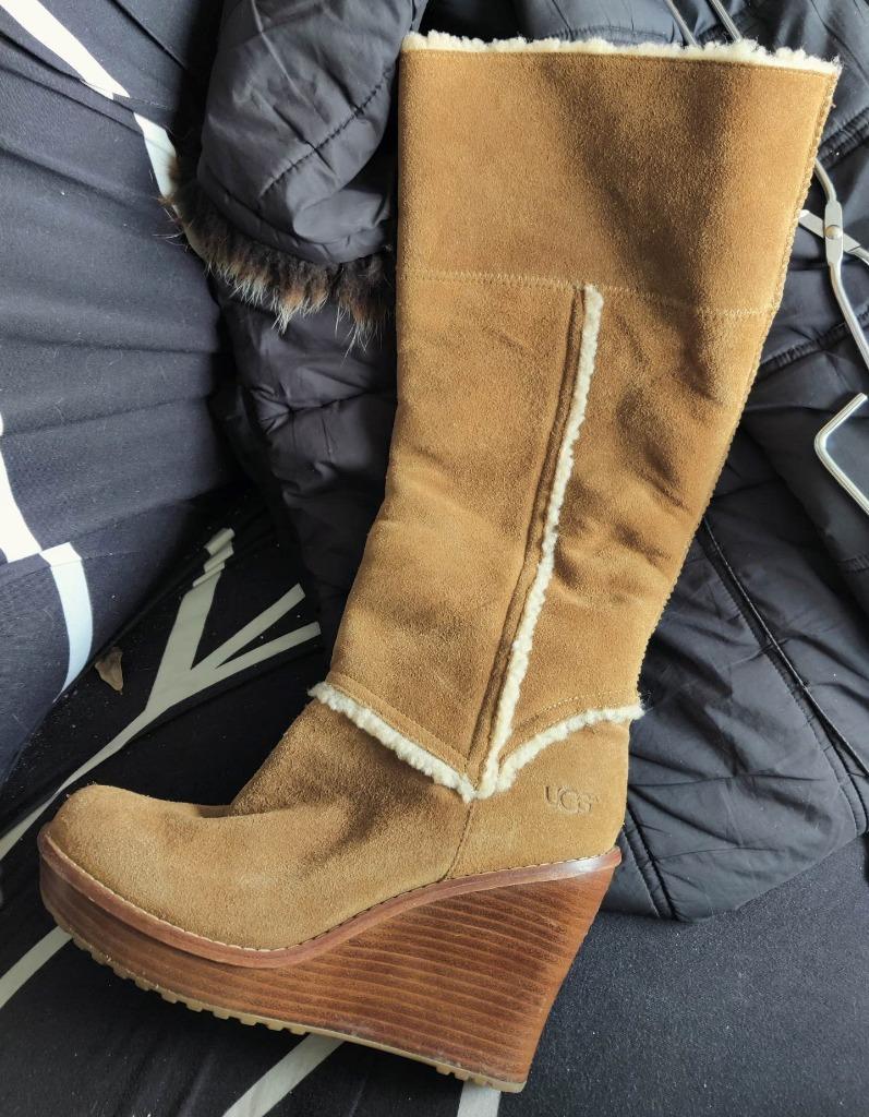 UGG hoge laarzen, gevoerd, omkeerbaar maat 40/41, Hoge laarzen, UGG, Beige, Ophalen of Verzenden