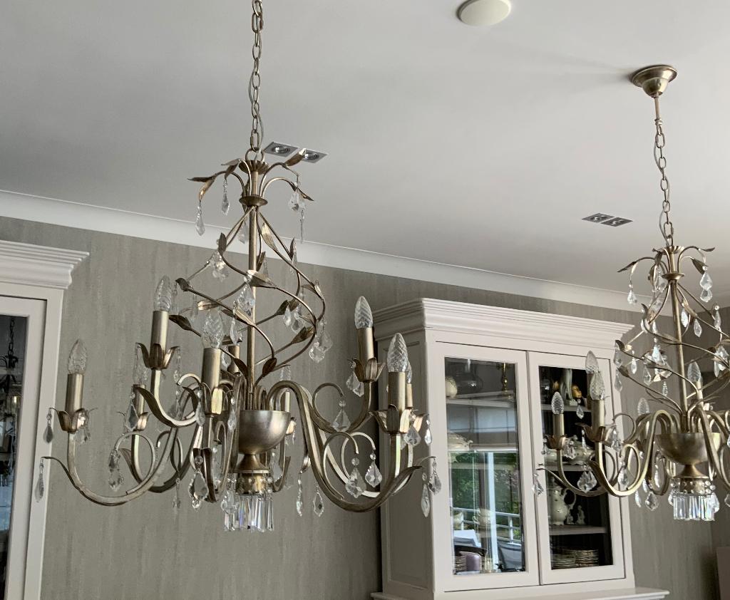 Kroonluchters (te samen ), Ophalen