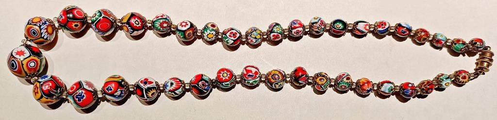 Collier vénitien Millefiori en verre de Murano, NEUF, 50 cm, Enlèvement ou Envoi, Neuf, Autres couleurs, Pierre ou Minéral