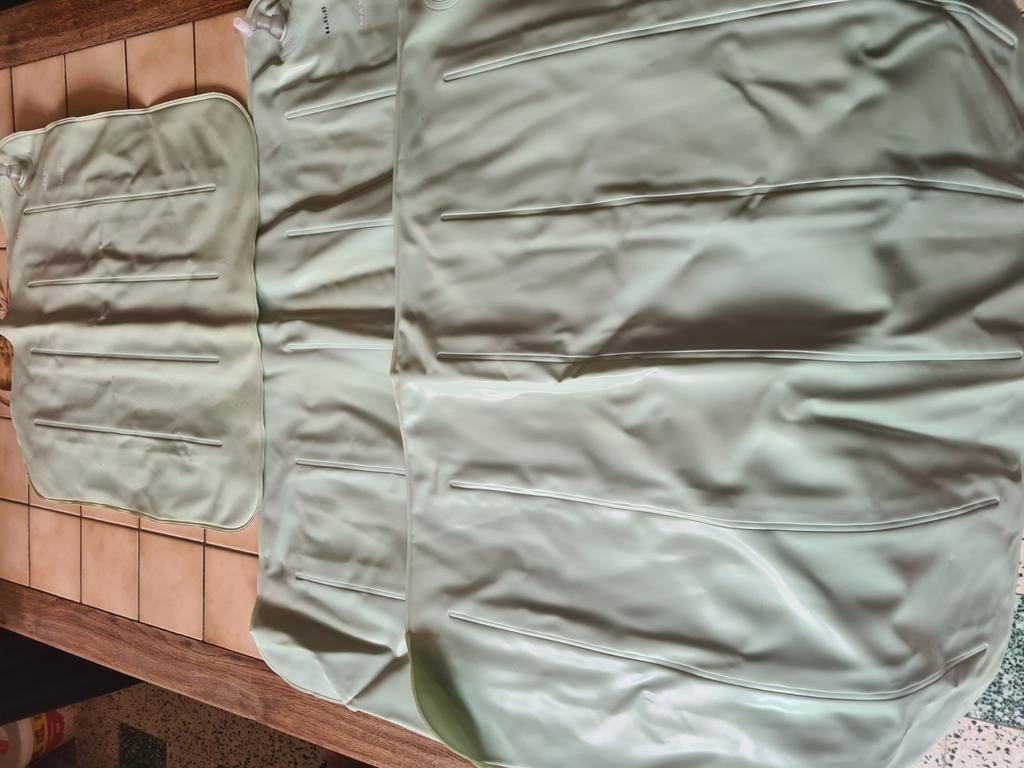Matelas médicaux à eau anti escarres, Enlèvement, Comme neuf